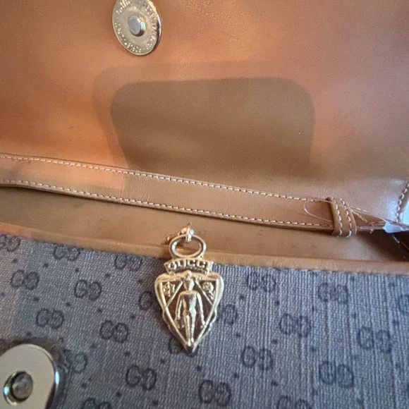 Authentic Vintage Gucci Micro GG Monogram Crossbody Bag - Very Good Condition - Picture 8 of 16
